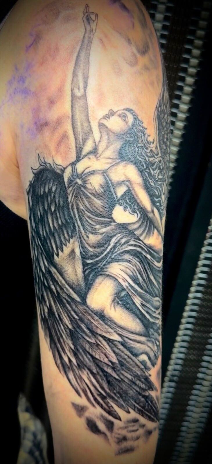 Black & gray · angel ascending