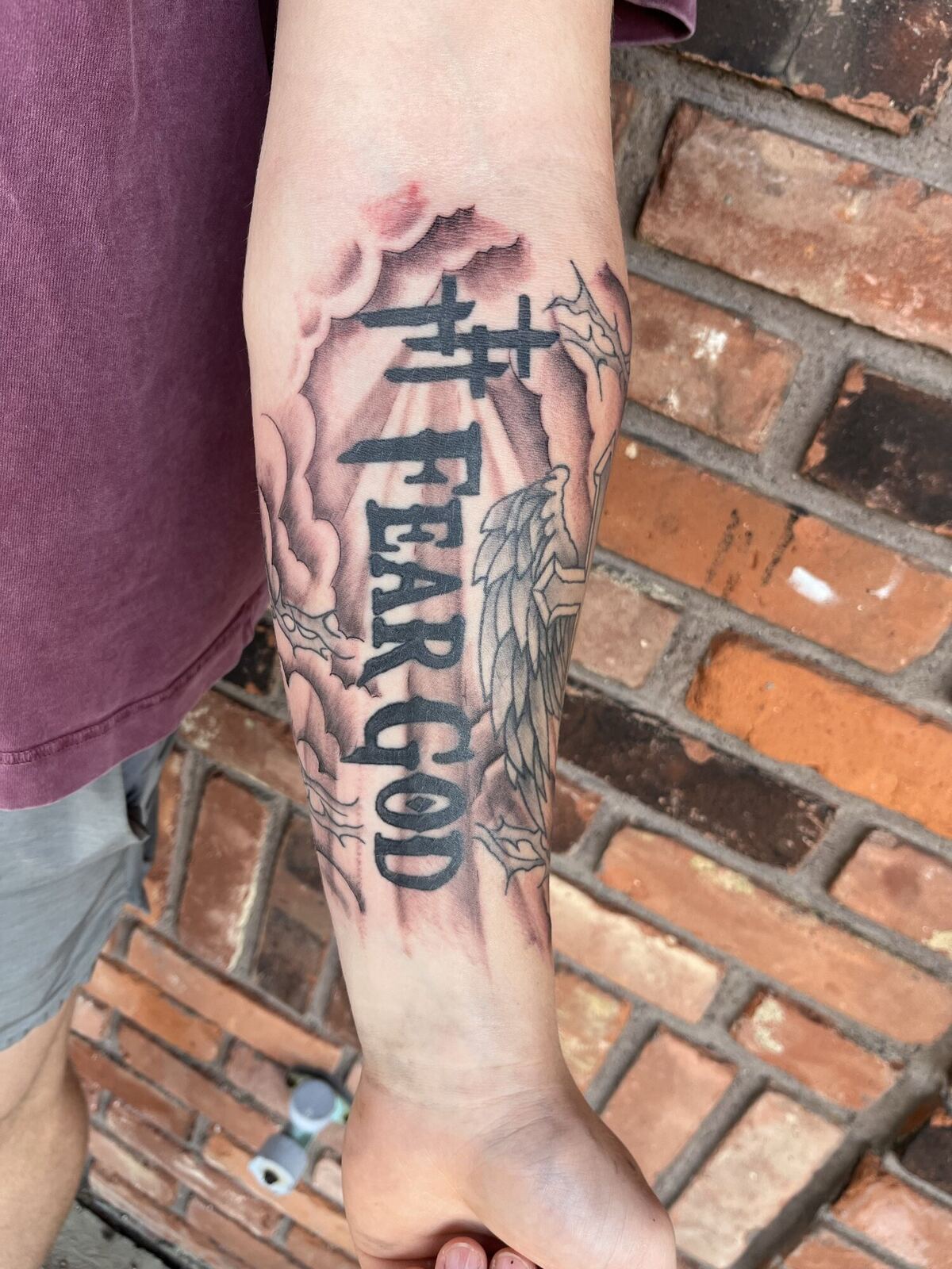 Lettering · "Fear God" with crosses