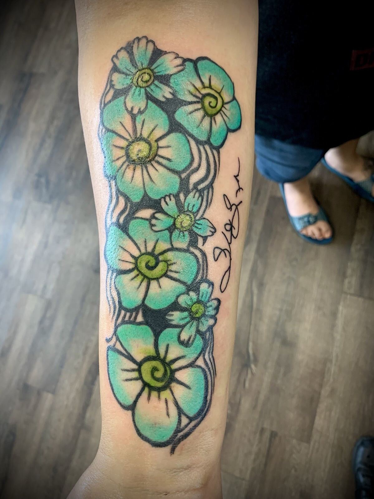Neo-traditional · teal blossoms